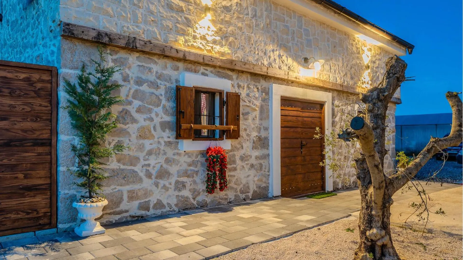 Beautiful Home In Skabrnja Skabrnje 펜션